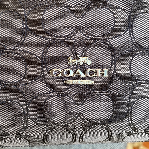 Coach Signature Black and Gray Shoulder Bag - Picture 4 of 6